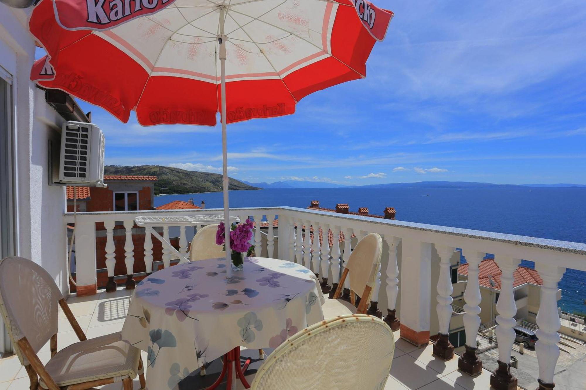Family Friendly Apartments With A Swimming Pool Businci, Ciovo - 11232 Trogir Exterior photo