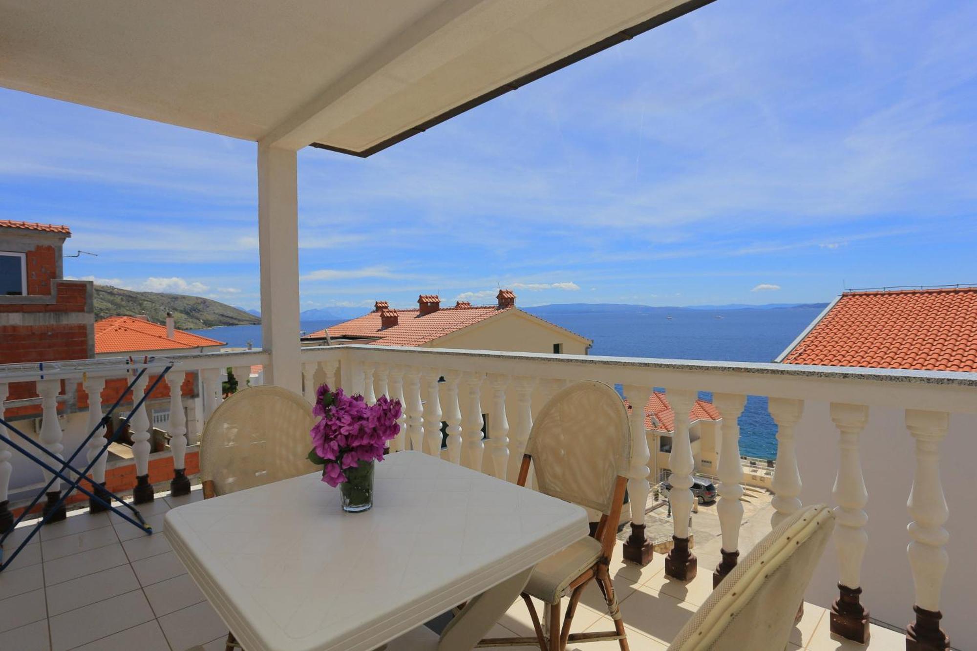 Family Friendly Apartments With A Swimming Pool Businci, Ciovo - 11232 Trogir Exterior photo