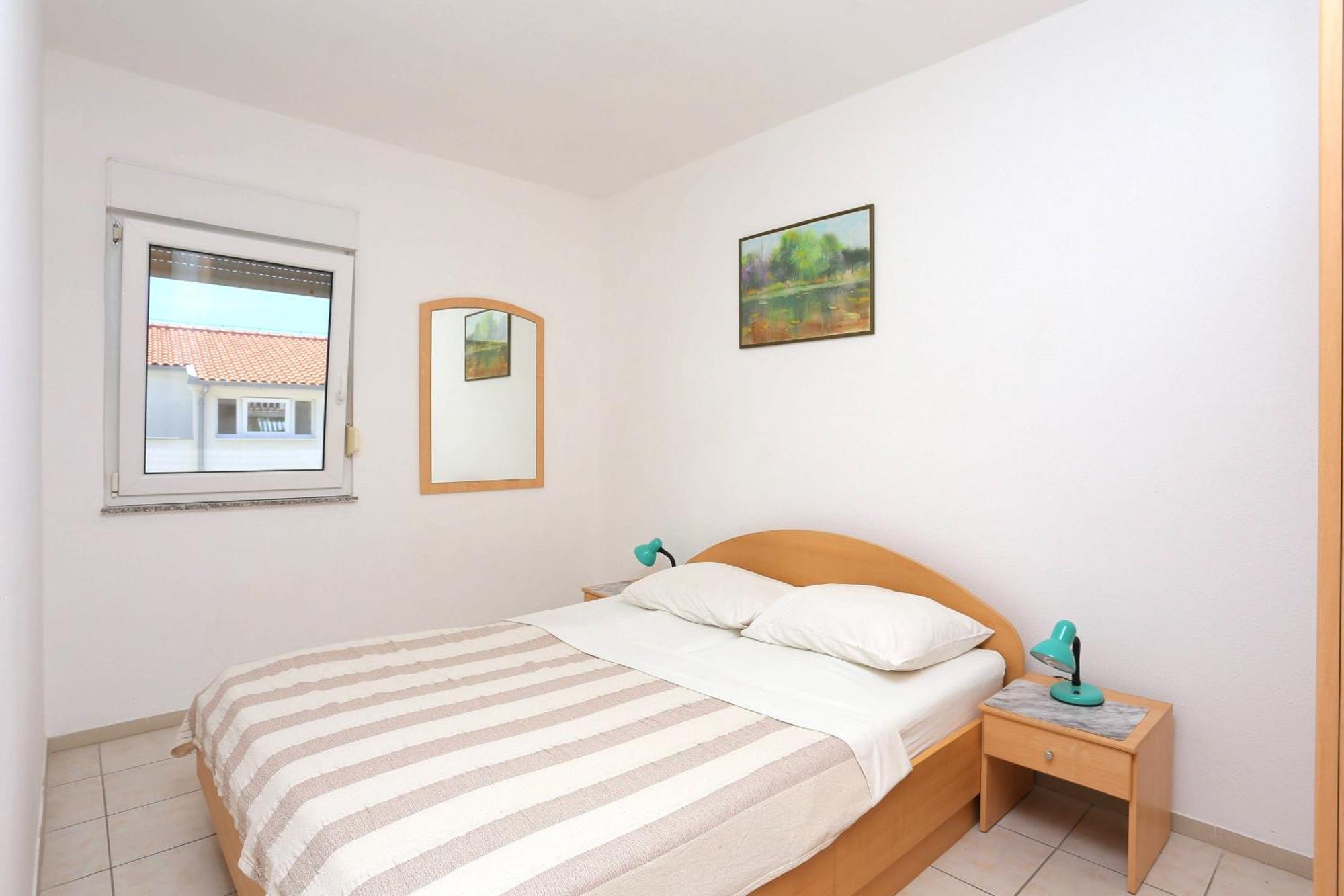 Family Friendly Apartments With A Swimming Pool Businci, Ciovo - 11232 Trogir Exterior photo